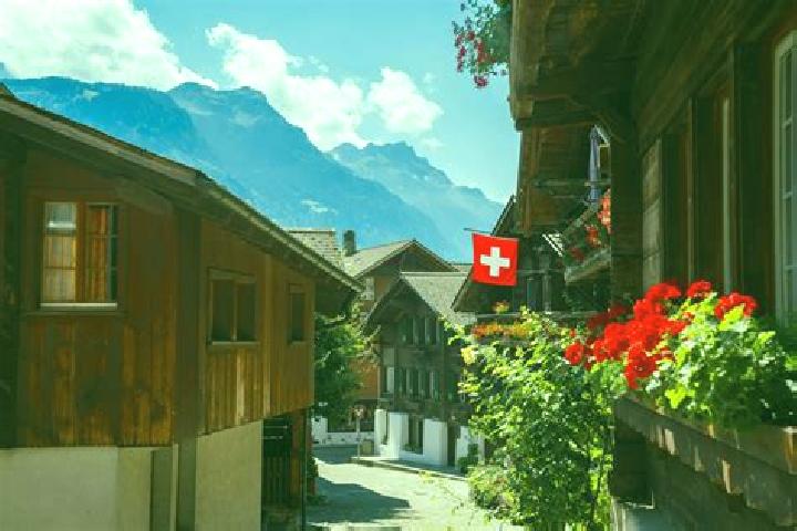 Clara, 27 — Escort in Alpthal, Switzerland