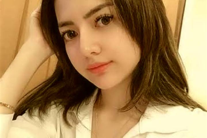 Clara, 27 — Escort in Kurungkotok, Indonesia