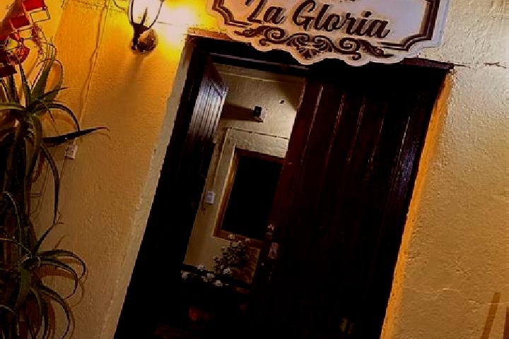Clara, 27 — Escort in La Gloria, Mexico
