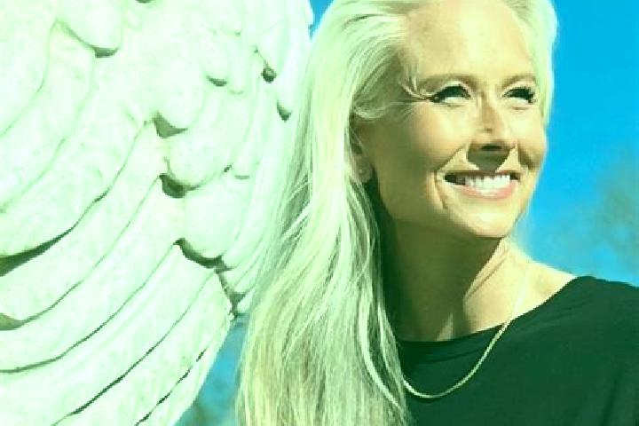 Clara, 27 — Escort in Sabro, Denmark