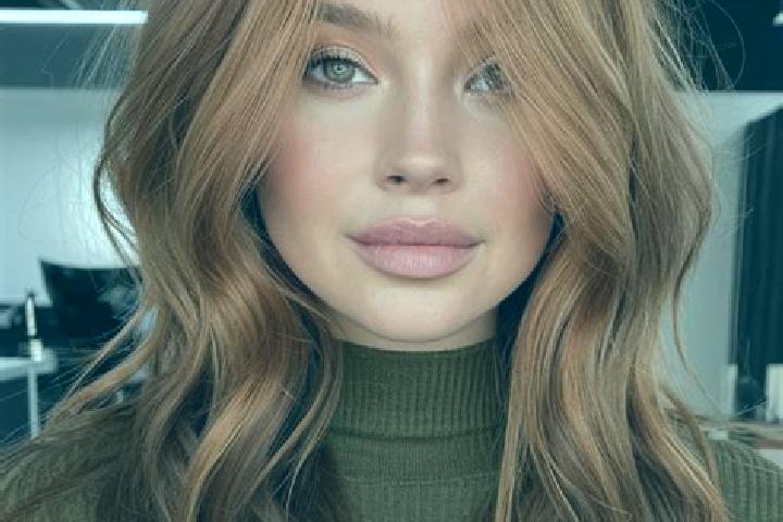 Clara, 28, a auburn grey-eyed middle eastern companion based in Valley Head. Offering 69, Travel Companion, CIM. Available for incall and outcall, day and ev...