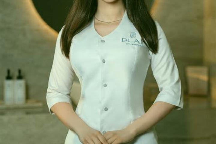 Clara, 28, a black grey-eyed european companion based in Bobryk Druhyy. Offering Fetish, Tantra, Erotic Massage, GFE, Striptease. Available for incall and ou...