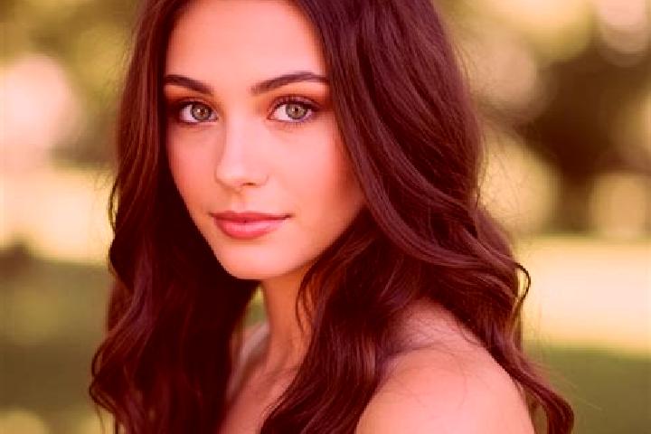 Clara, 28, a brunette hazel-eyed mixed companion based in Rochefort-du-Gard. Offering Domination, Dinner Date, Party Girl. Available for incall and outcall, ...
