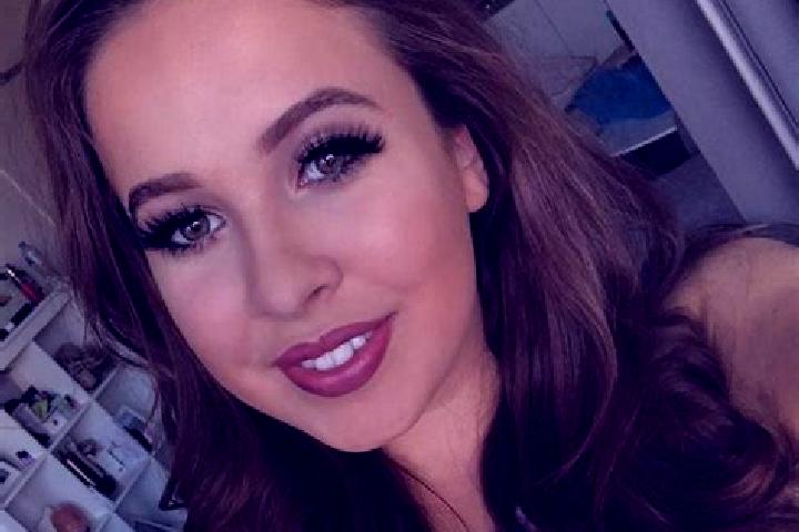 Clara, 28, a red brown-eyed mixed companion based in Kharhial. Offering Domination, Dinner Date, Deep French Kissing, Prostate Massage. Available for incall ...