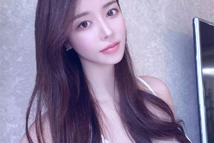 Clara, 28 — Escort in Liaolan, China