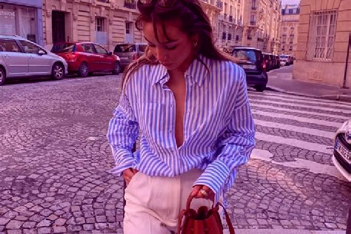 Clara, 28 — Escort in Marche-les-Dames, Belgium
