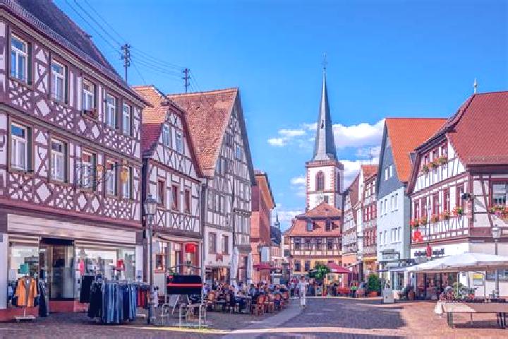 Clara, 28 — Escort in Marktbreit, Germany