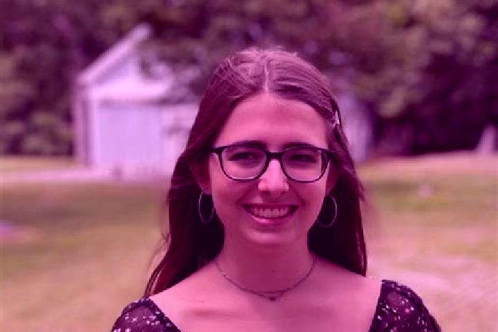Clara, 28 — Escort in Medfield, United States