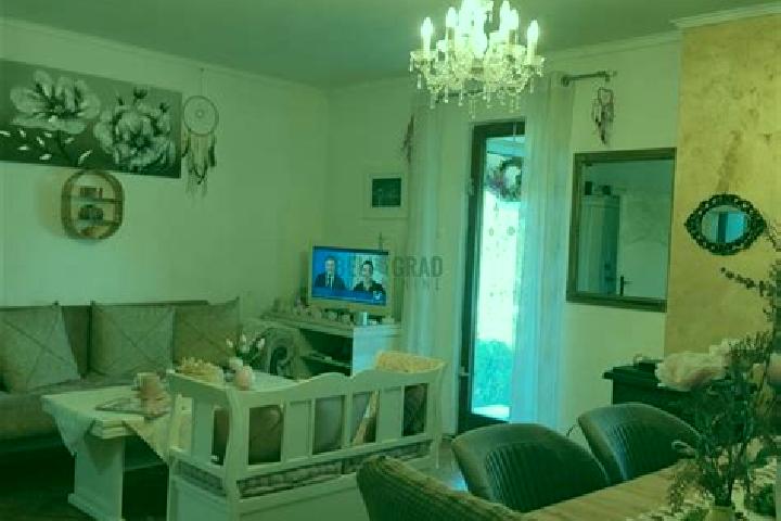 Clara, 28 — Escort in Stari Slankamen, Serbia
