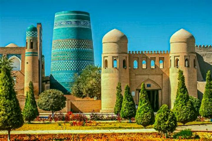 Clara, 28 — Escort in Urganch, Uzbekistan