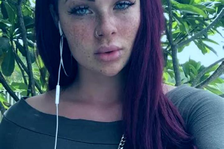 Clara, 29, a auburn brown-eyed caucasian companion based in Saint-Symphorien-de-Lay. Offering Couples, Overnight, Duos. Available for incall and outcall, ove...
