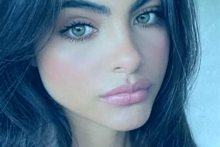 Clara, 29, a brunette green-eyed middle eastern companion based in Chalan. Offering CIM, A-Level, Erotic Massage, Overnight. Available for incall and outcall...