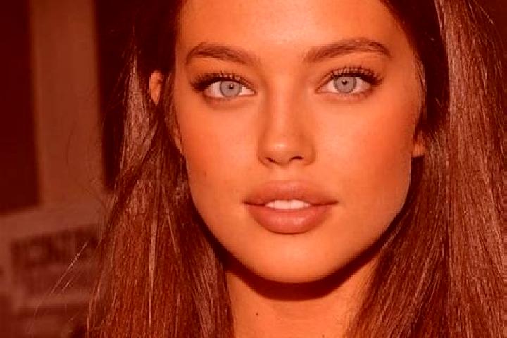 Clara, 29, a chestnut green-eyed slavic companion based in Leoncio Prado. Offering Erotic Massage, Overnight, Party Girl, Striptease, Travel Companion. Avail...