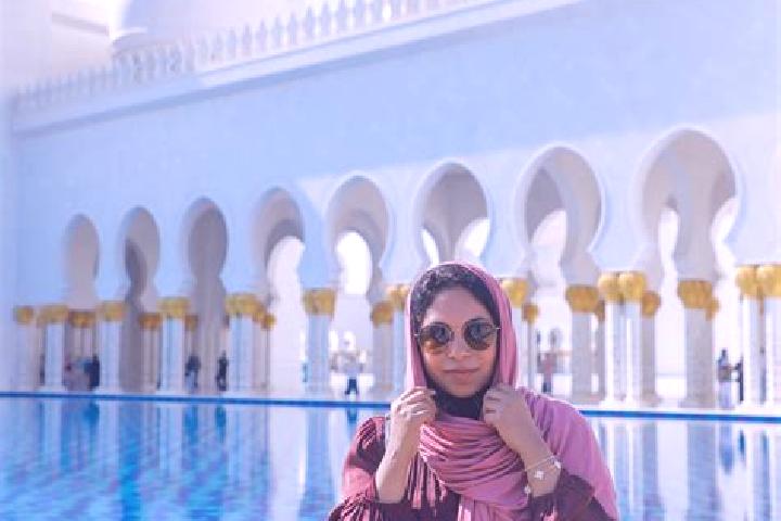 Clara, 29 — Escort in Abu Dabos, Iran