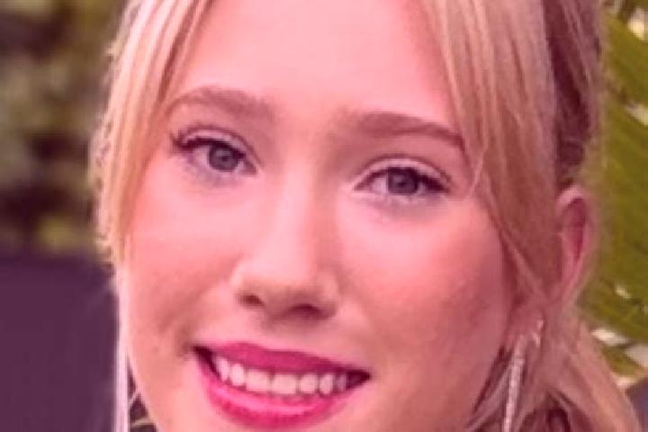 Clara, 29 — Escort in Beerwah, India