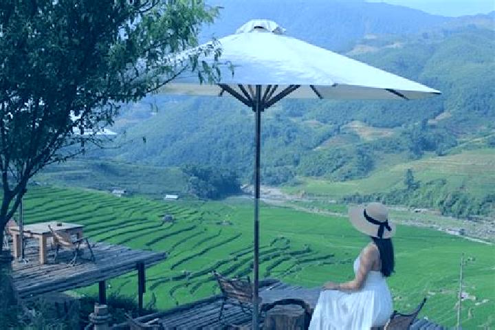 Clara, 29 — Escort in Muong Lat, Vietnam