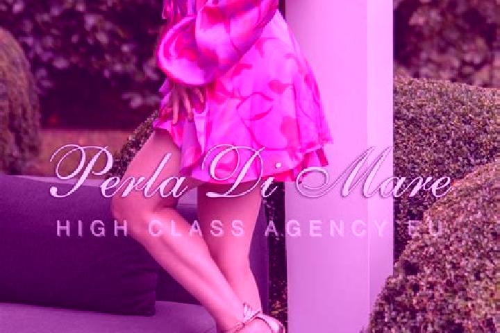 Clara, 29 — Escort in Prislopu Mare, Romania