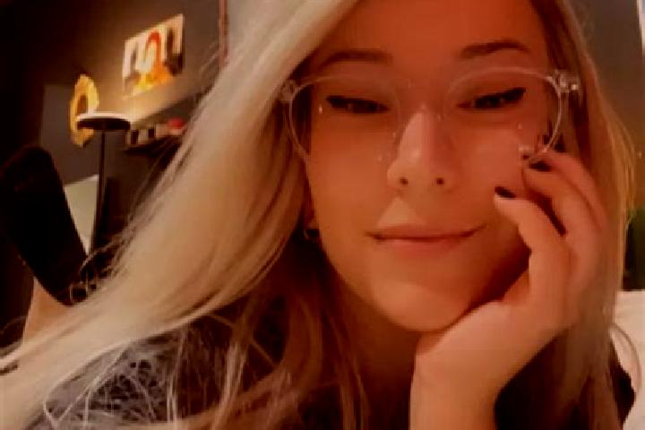 Clara, 30, a blonde amber-eyed indian companion based in Melito di Napoli. Offering Travel Companion, Fetish, OWO. Available for incall and outcall, day and ...