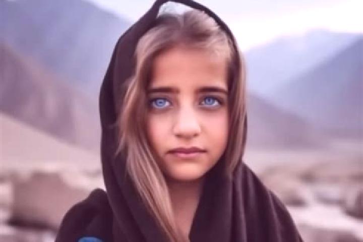Clara, 30, a blonde brown-eyed middle eastern companion based in Hilchenbach. Offering OWO, Tantra, Domination. Available for incall and outcall, overnight b...