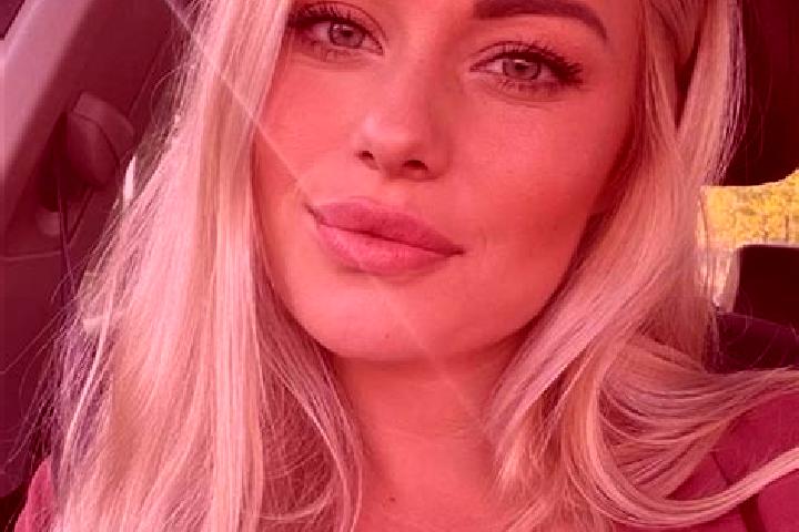 Clara, 30, a blonde hazel-eyed ebony companion based in Baulkham Hills. Offering Prostate Massage, Roleplay, Couples. Available for incall and outcall, overn...