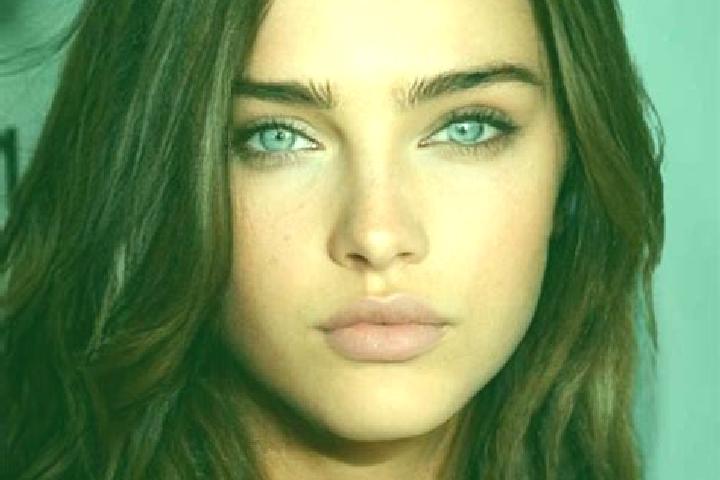 Clara, 30, a brunette grey-eyed mixed companion based in Alice Superiore. Offering Deep French Kissing, Couples, Duos, Girlfriend Experience. Available for i...