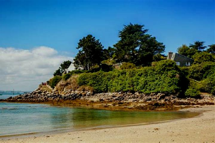 Clara, 30 — Escort in Groix, France