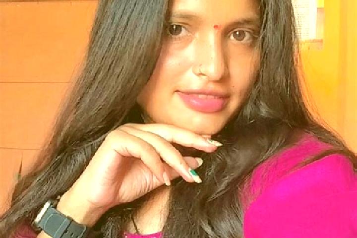 Clara, 30 — Escort in Gursahaiganj, India