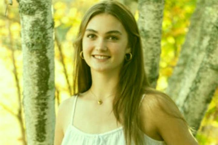 Clara, 30 — Escort in Harrisville, United States