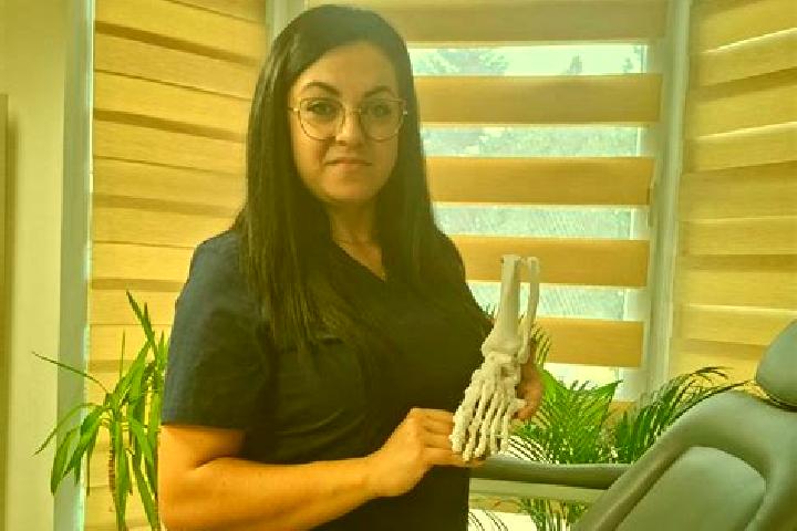 Clara, 30 — Escort in Orzech, Poland