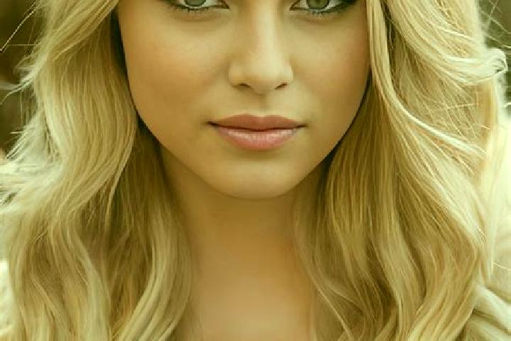 Clara, 31, a blonde brown-eyed european companion based in Mucambo. Offering Deep French Kissing, A-Level, Prostate Massage. Available for incall and outcall...