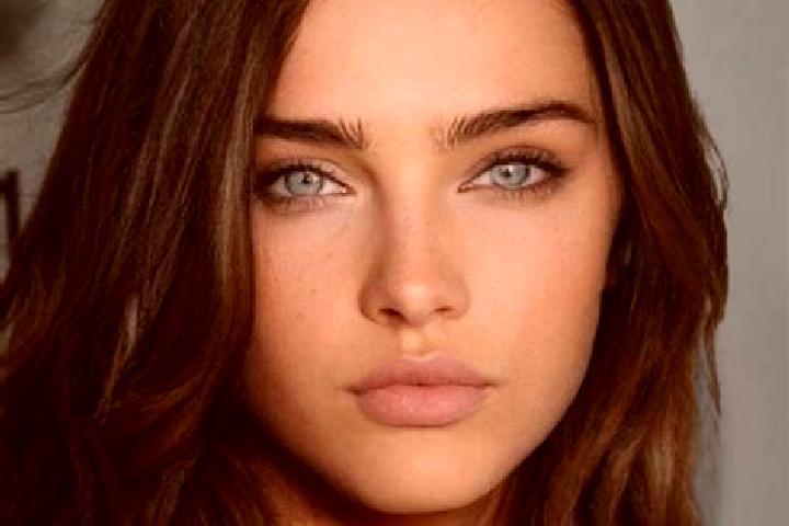Clara, 31, a brunette dark-eyed caribbean companion based in Mignieres. Offering Duos, Striptease, Tantra, Roleplay, Girlfriend Experience. Available for inc...