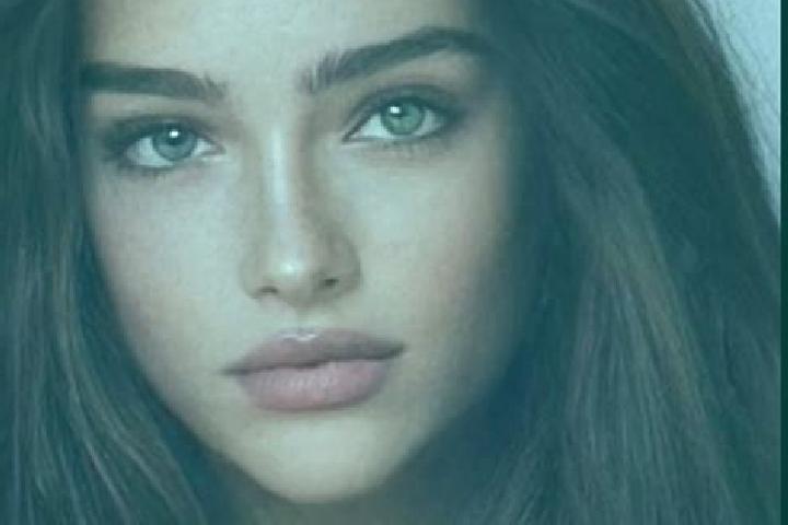 Clara, 31, a chestnut grey-eyed caucasian companion based in Vespasiano. Offering A-Level, Duos, Dinner Date. Available for incall and outcall, day and eveni...