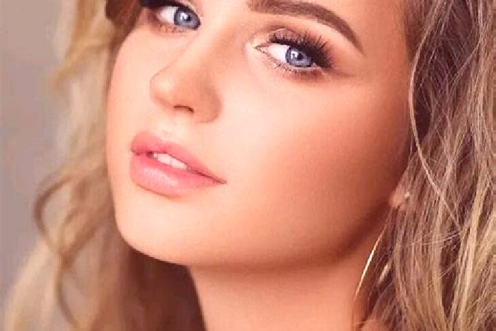 Clara, 31, a dark blonde blue-eyed slavic companion based in Huangzhuang. Offering Prostate Massage, Couples, CIM. Available for incall and outcall, overnigh...