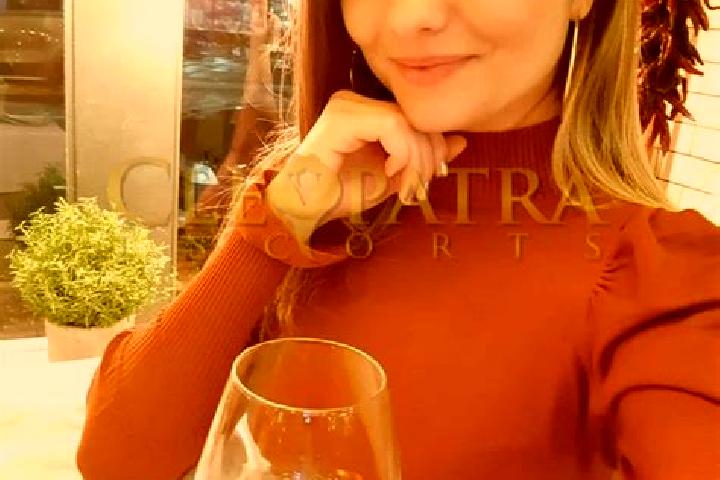 Clara, 31, a dark blonde dark-eyed indian companion based in Timbire. Offering Domination, Erotic Massage, Dinner Date, OWO, Party Girl. Available for incall...