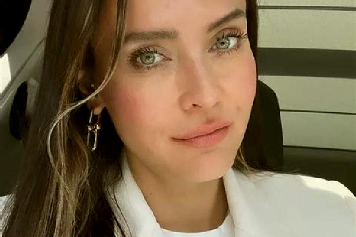 Clara, 31 — Escort in Kabasakal, Turkey