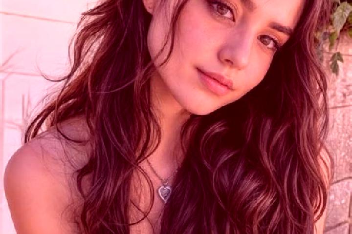 Clara, 32, a auburn hazel-eyed latina companion based in Malacatan. Offering Girlfriend Experience, Dinner Date. Available for incall and outcall, overnight ...