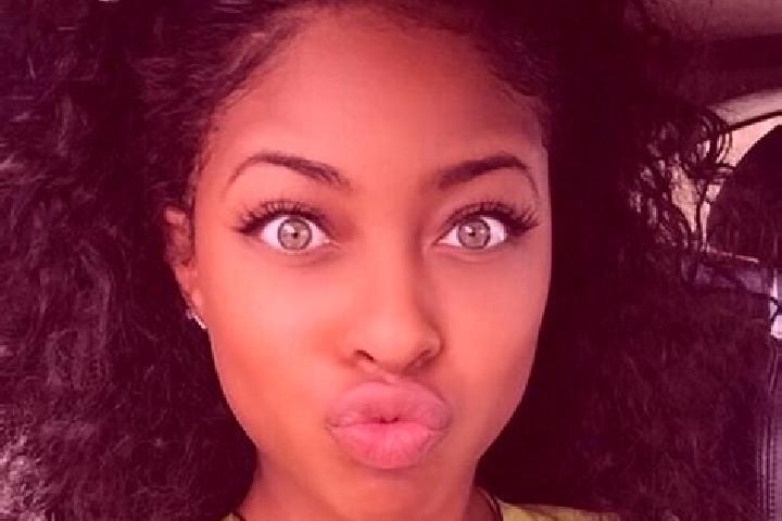Clara, 32, a chestnut green-eyed ebony companion based in Biecz. Offering Dinner Date, Deep French Kissing, Roleplay, Overnight, Couples. Available for incal...