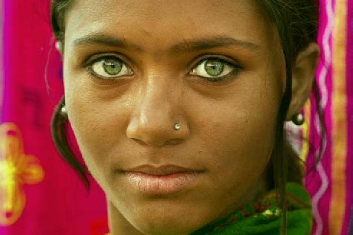 Clara, 32, a red green-eyed indian companion based in Schangnau. Offering Travel Companion, Party Girl, Couples. Available for incall and outcall, day and ev...