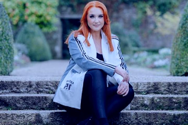 Clara, 32 — Escort in Ferns, Ireland