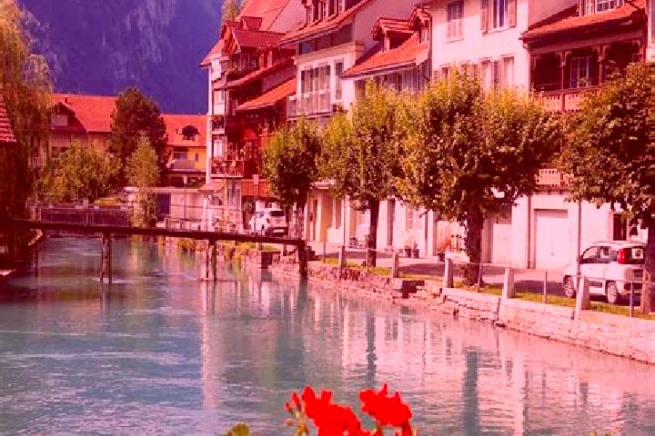 Clara, 32 — Escort in Guttingen, Switzerland