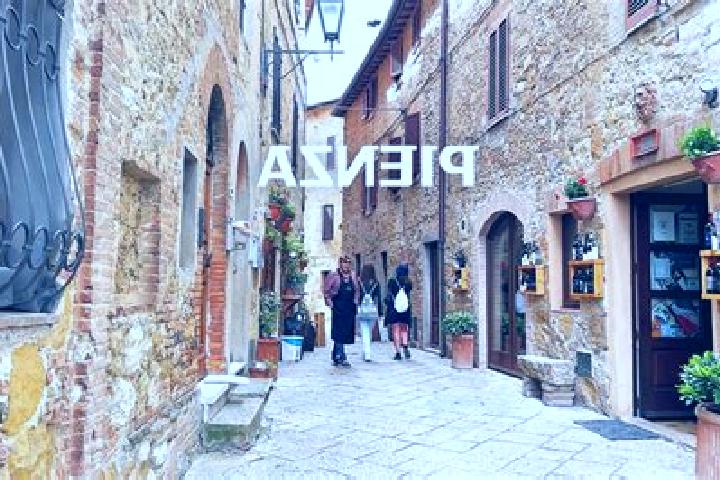 Clara, 32 — Escort in Murello, Italy