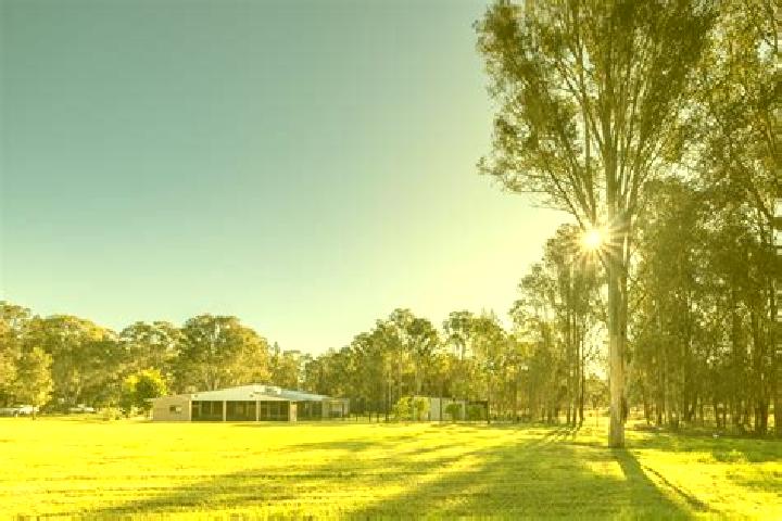 Clara, 32 — Escort in Rossmore, Australia