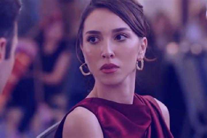 Clara, 32 — Escort in Salkim, Turkey