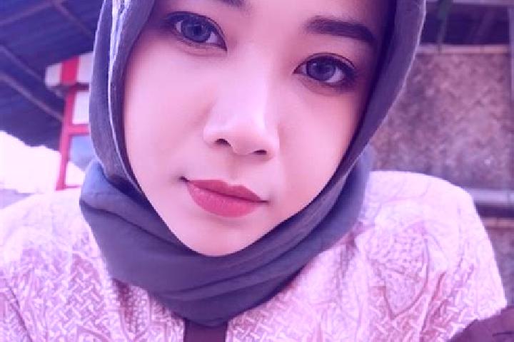 Clara, 32 — Escort in Slahung, Indonesia