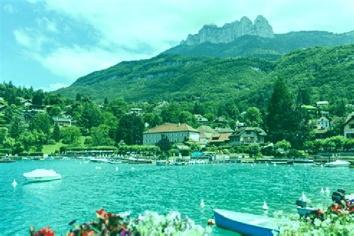 Clara, 32 — Escort in Talloires, France