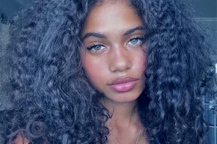 Clara, 33, a black grey-eyed ebony companion based in Iguaba. Offering Travel Companion, Party Girl, Girlfriend Experience. Available for incall and outcall,...