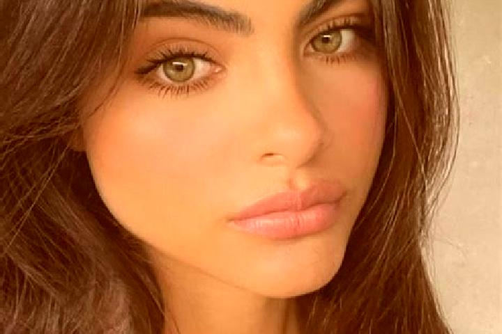 Clara, 33, a black hazel-eyed caucasian companion based in Solin. Offering A-Level, Prostate Massage, Couples, Massage, BDSM. Available for incall and outcal...