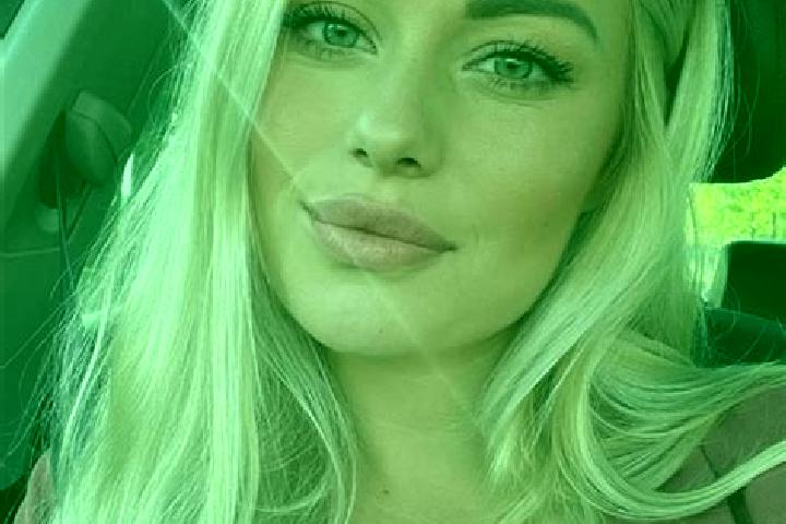 Clara, 33, a blonde hazel-eyed caucasian companion based in Assenede. Offering Deep French Kissing, Girlfriend Experience, OWO. Available for incall and outc...