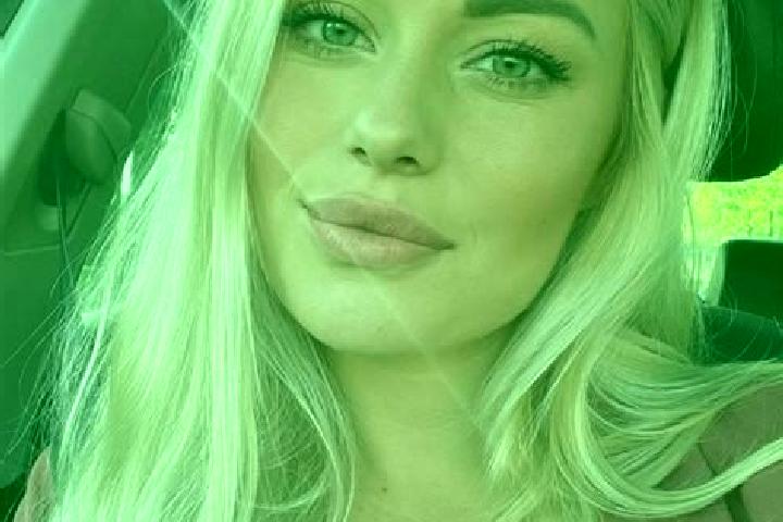 Clara, 33, a blonde hazel-eyed european companion based in Gogolin. Offering Tantra, Deep French Kissing, GFE, Travel Companion. Available for incall and out...