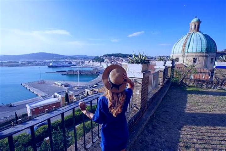 Clara, 33 — Escort in Ancona, Italy